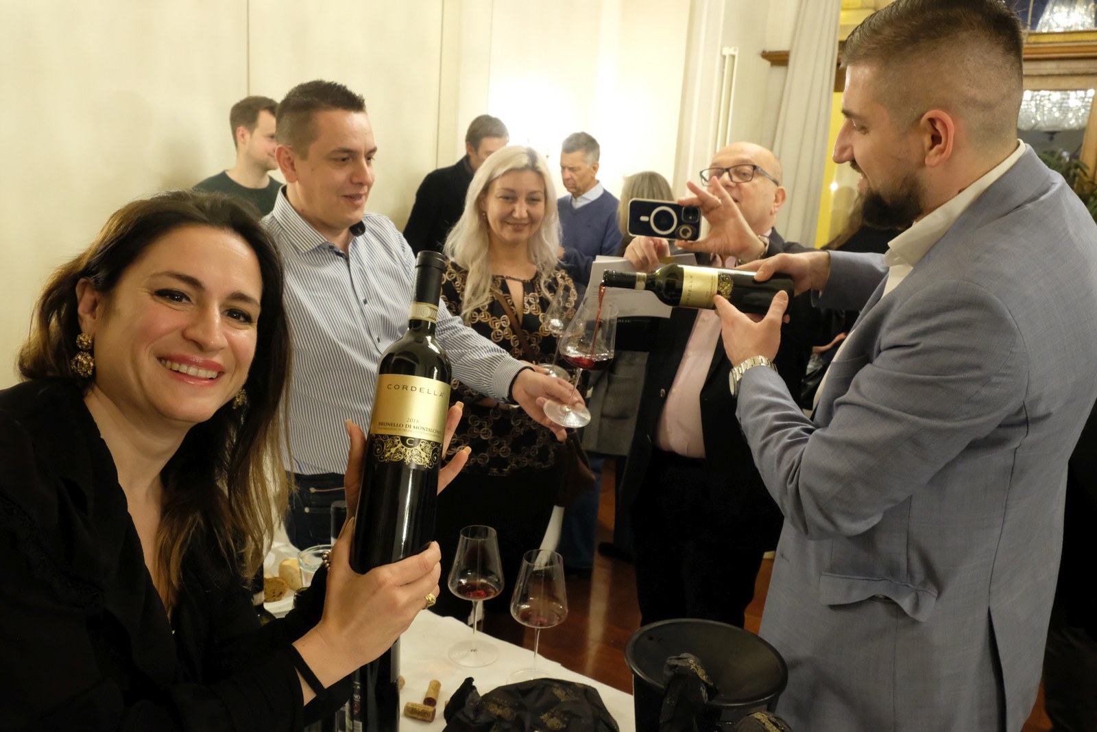 Selezione Italia mit 32 Winzer-innen im Hotel Regina