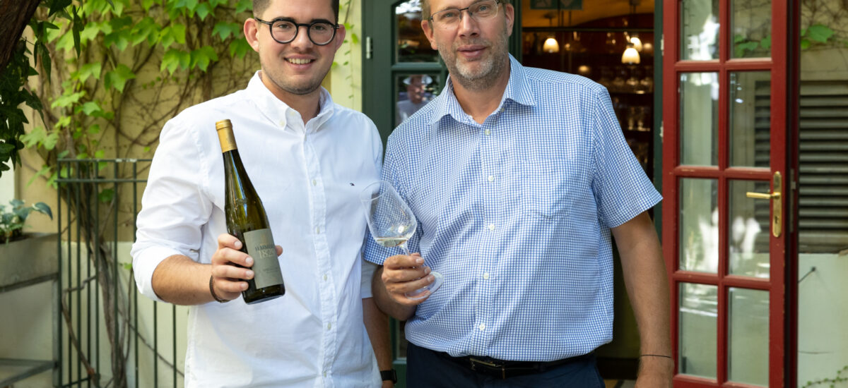 Jungwinzer Haimerl präsentiert seine Weine vor dem Schlossquadrat-Trophy-Finale